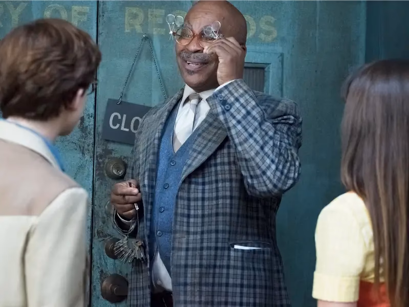 Who plays Hal in A Series of Unfortunate Events?