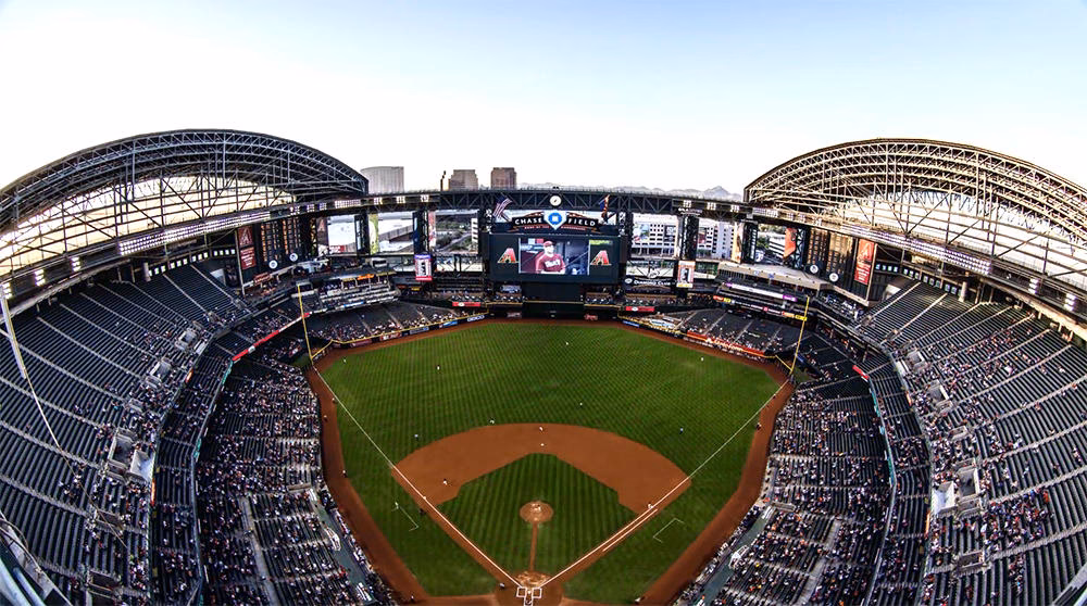 What sports are playing in Arizona?