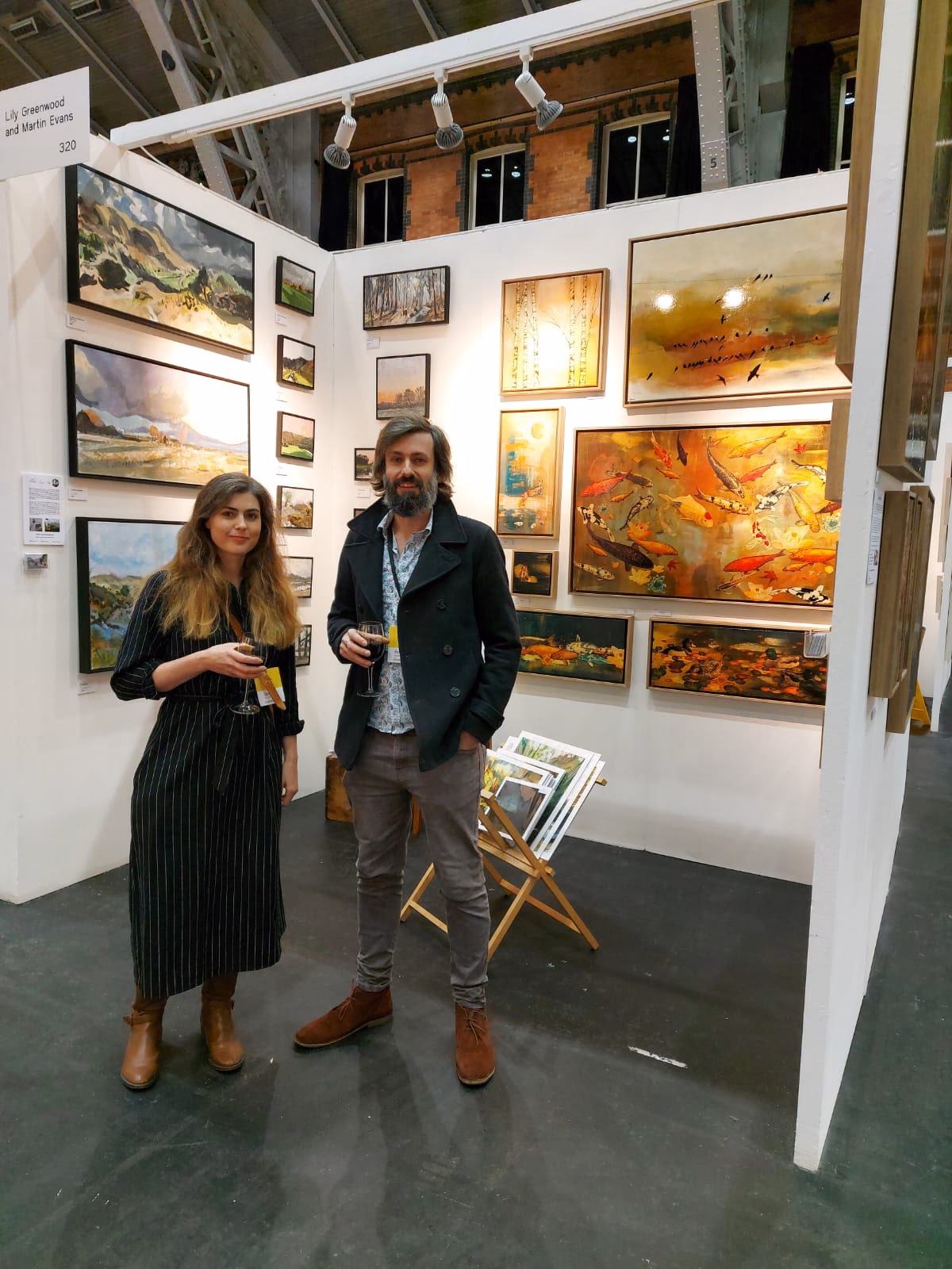 How do you plan an art event?