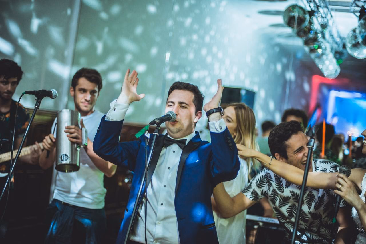 ¿Qué es una banda show escolar?