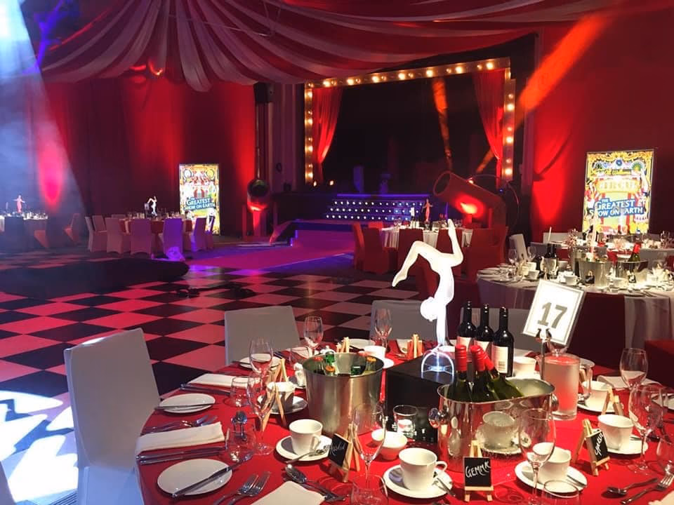 What to wear to a circus event?
