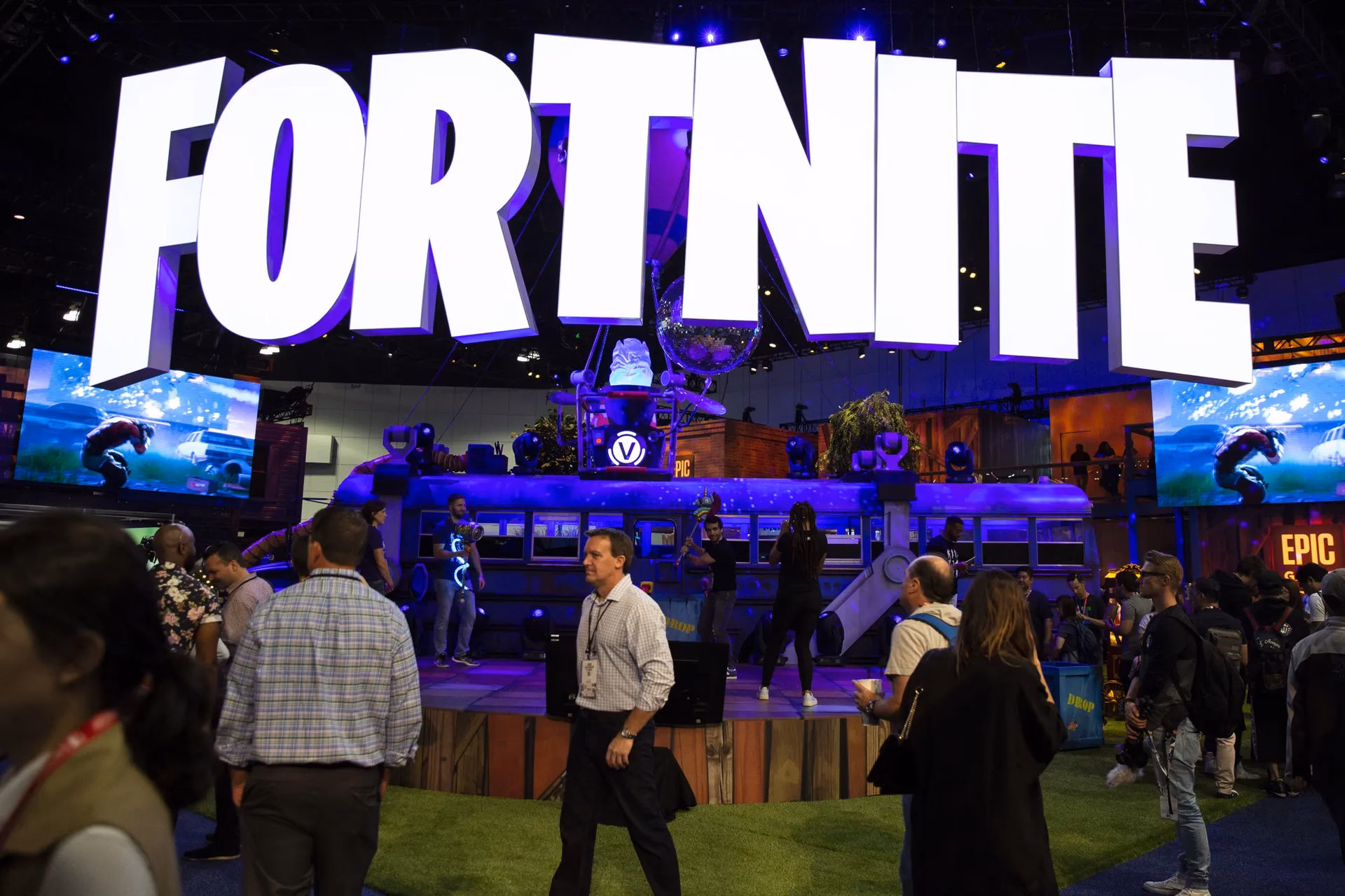 How do you check how many events you have played in Fortnite?