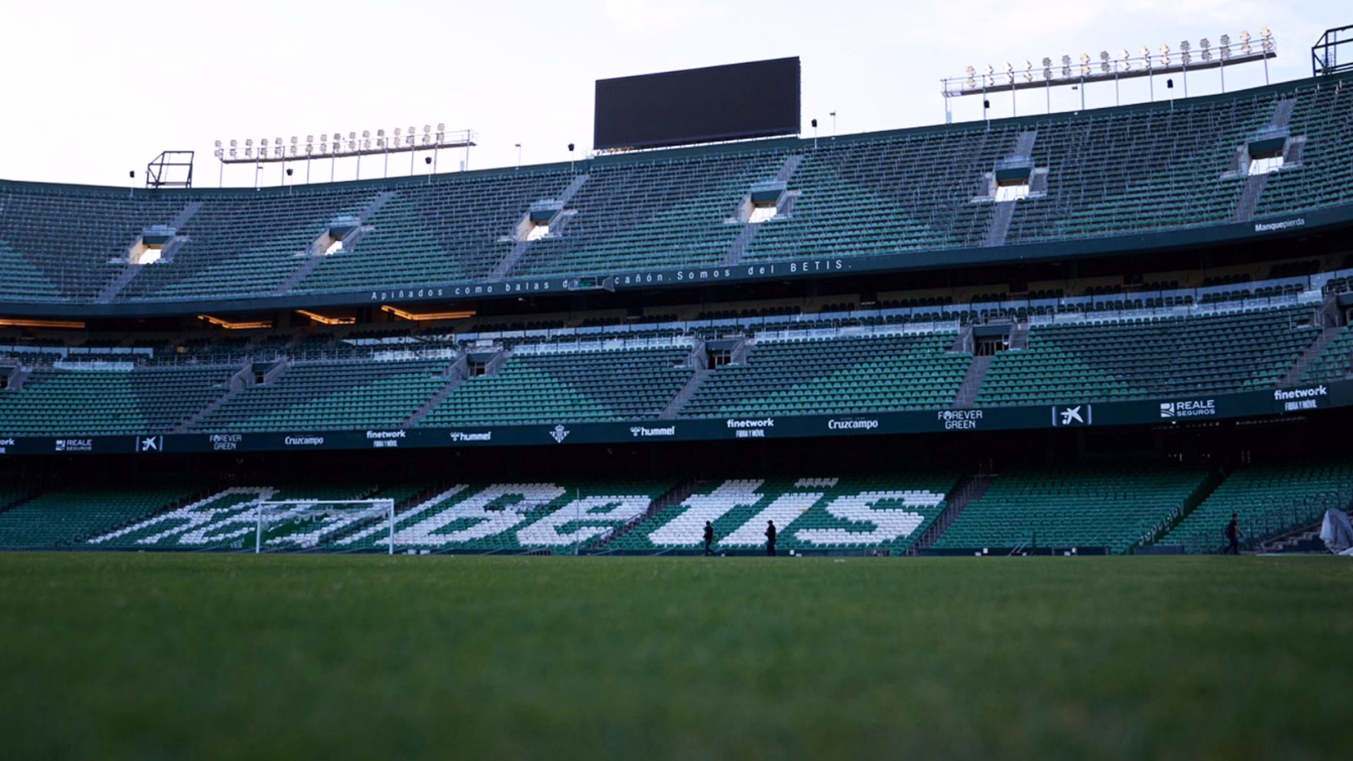 ¿Quién juega en el estadio Benito Villamarín?