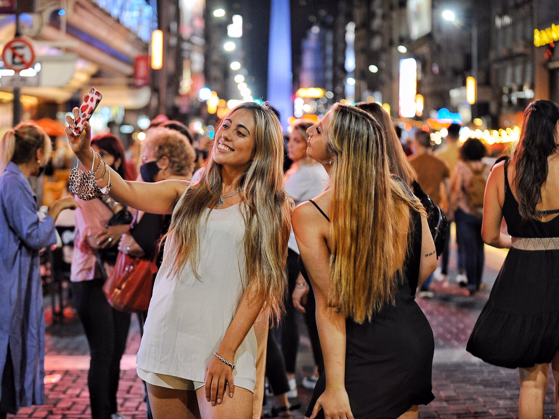 ¿Cómo es la vida nocturna en Buenos Aires, Argentina?