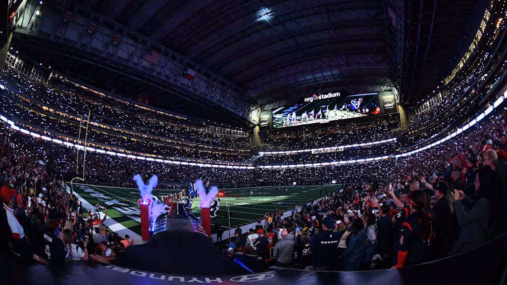 How early can you tailgate at NRG Stadium?
