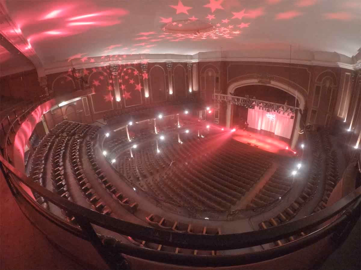 ¿Cuánto salen las entradas para ver Esperando la carroza en el teatro Broadway?