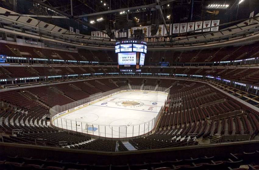 What is the capacity of the United Center for concerts?
